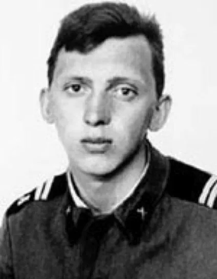 Знаменитості під час служби в армії (26 фото) - Трініксі (молоді) Знаменитості під час служби в армії (26 фото) - Трініксі