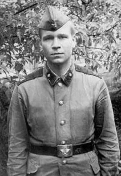 Знаменитості під час служби в армії (26 фото) - Трініксі (знаменитостей) Знаменитості під час служби в армії (26 фото) - Трініксі