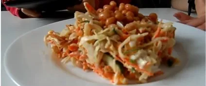 9 Дуже смачних салатів з квасолею і сухариками - прості рецепти з фото (смачних) 9 Дуже смачних салатів з квасолею і сухариками - прості рецепти з фото