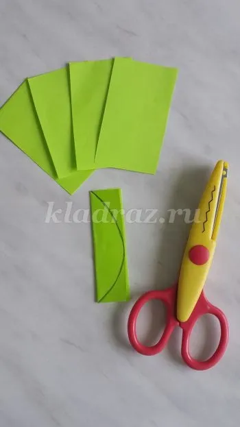 Аплікація до свята паска з паперу «курча» для дітей (гетьманська) Аплікація до свята паска з паперу «курча» для дітей