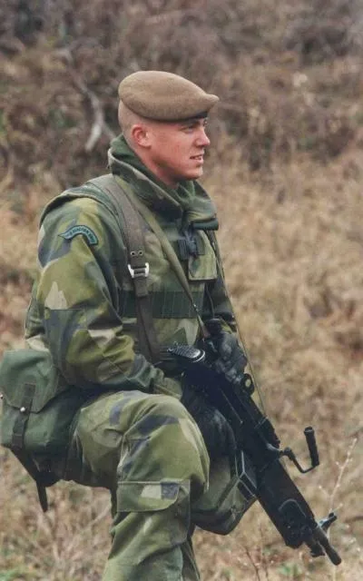 Армійська стрижка, si vis pacem, para bellum! (Напівбокс) Армійська стрижка, si vis pacem, para bellum!
