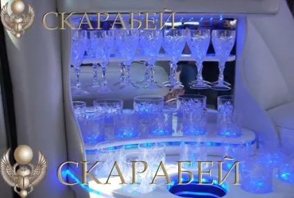 Бар в лімузині - приємне доповнення до комфортного катання (лімузин з баром) Бар в лімузині - приємне доповнення до комфортного катання