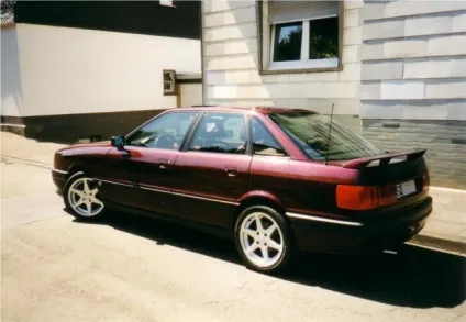 Автомобілі лихих 90-х
