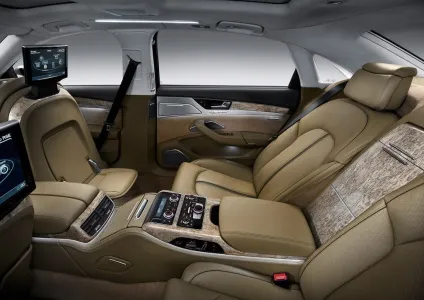 Audi a8 long симфонія