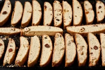 Біскотті - класичний рецепт з покроковими фото (рецепти солодощів) Біскотті - класичний рецепт з покроковими фото