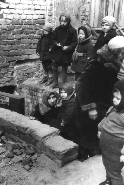 Блокадний Ленінград - моторошні спогади того часу, умкра (на той час) Блокадний Ленінград - моторошні спогади того часу, умкра