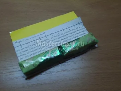 Букет з цукерок в мініатюрі (шоколадна ручка для вчителя в подарунок) Букет з цукерок в мініатюрі
