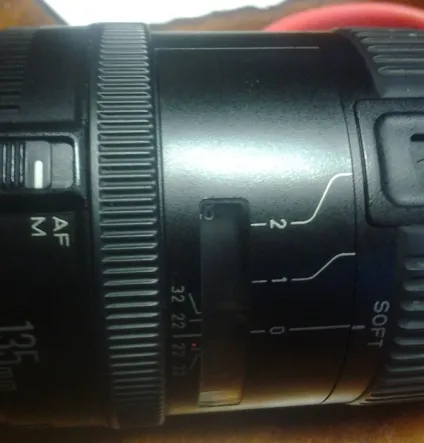 Canon lens ef 135 mm 1 2