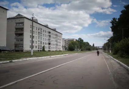 Чорнобиль чому люди продовжують там жити, мікс (люди) Чорнобиль чому люди продовжують там жити, мікс