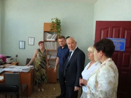 Що робити, якщо протікає стеля на останньому поверсі (останній поверх) Що робити, якщо протікає стеля на останньому поверсі