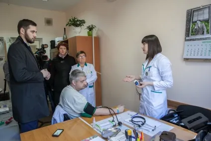 Що в сумці у сімейного лікаря, запорозька січ (сумці) Що в сумці у сімейного лікаря, запорозька січ