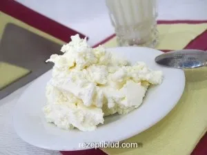 Домашня сиркова маса