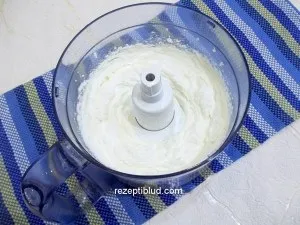 Домашня сиркова маса