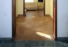 Дверні арки дерев'яні для проходів, фото міжкімнатних порталів, готові які бувають,