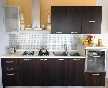 Варіанти планування квадратної або вузької кухні з їдальнею, балконом або диваном (вузької) Варіанти планування квадратної або вузької кухні з їдальнею, балконом або диваном