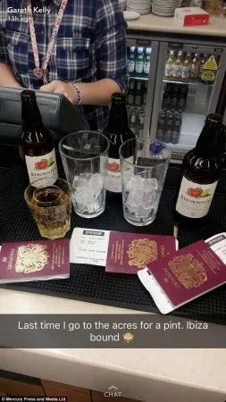 Ірландець сказав дівчині, що піде на пінту пива в паб, але раптово полетів з друзями на Ібіцу (пива) Ірландець сказав дівчині, що піде на пінту пива в паб, але раптово полетів з друзями на Ібіцу