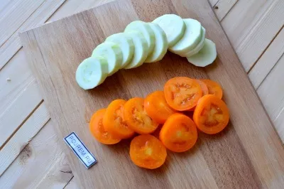 Кабачки з помідорами і сиром - покроковий рецепт з фото як приготувати