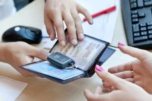 Які документи потрібні для продажу автомобіля в 2017 році фізичній особі бланк і зразок договору (які) Які документи потрібні для продажу автомобіля в 2017 році фізичній особі бланк і зразок договору