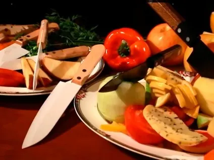 Який ніж краще сталевий або керамічний (корисні поради) Який ніж краще сталевий або керамічний