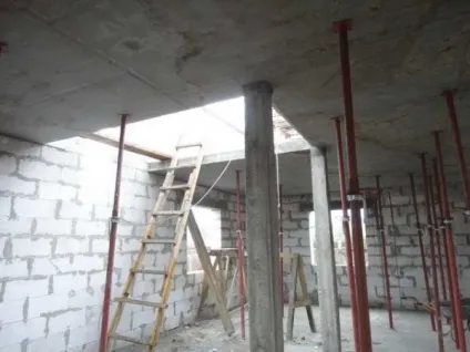 Як підняти дах гаража за допомогою гідравлічного домкрата (допомоги) Як підняти дах гаража за допомогою гідравлічного домкрата
