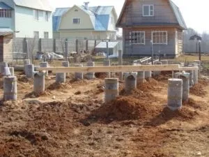 Як побудувати стовпчастий фундамент