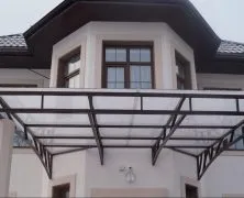 Як правильно кріпити полікарбонат на навіс - кладемо, прикручуємо, ріжемо (навіс) Як правильно кріпити полікарбонат на навіс - кладемо, прикручуємо, ріжемо