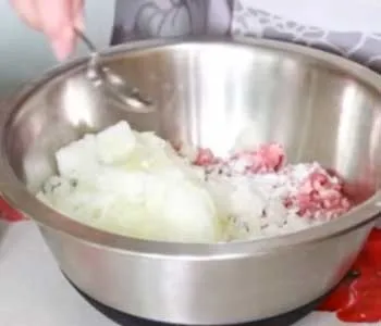 Як приготувати пиріг з фаршем і картоплею - рецепт з фото (фаршем) Як приготувати пиріг з фаршем і картоплею - рецепт з фото
