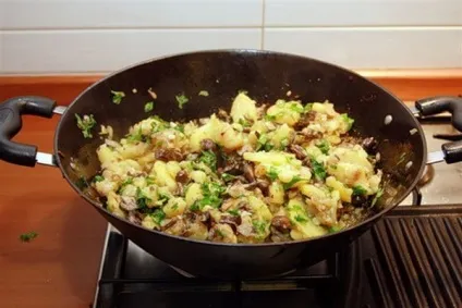 Як приготувати гриби маслюки, смажені з картоплею фото, відео, рецепти приготування маслюків (приготувати) Як приготувати гриби маслюки, смажені з картоплею фото, відео, рецепти приготування маслюків
