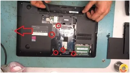 Як розібрати ноутбук samsung np-355
