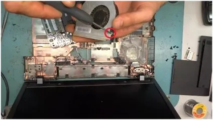 Як розібрати ноутбук samsung np-355