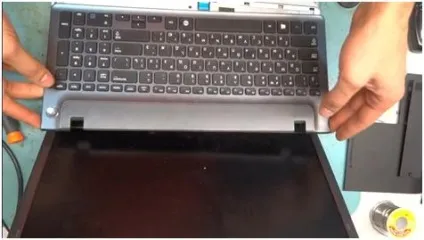 Як розібрати ноутбук samsung np-355