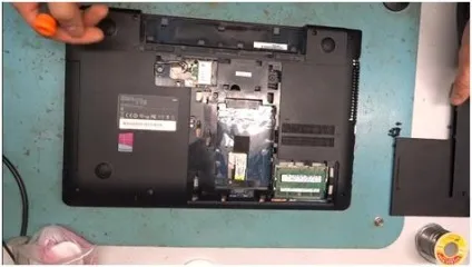 Як розібрати ноутбук samsung np-355