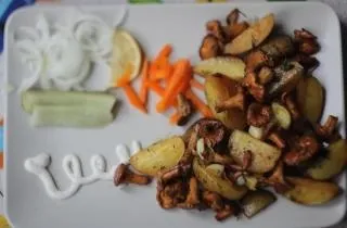Картопля в мундирі запечений з сиром - покроковий рецепт з фото (картопля) Картопля в мундирі запечений з сиром - покроковий рецепт з фото