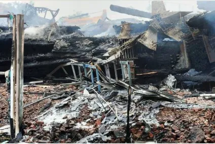 Каркасний будинок після пожежі в більшості випадків вже не підлягає відновленню, у деяких (каркасний) Каркасний будинок після пожежі в більшості випадків вже не підлягає відновленню, у деяких