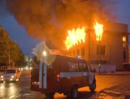 До чого сниться згорілий будинок свій чи чужий тлумачення сновидінь (до чого сниться згорілий будинок: вас чекають серйозні зміни в житті) До чого сниться згорілий будинок свій чи чужий тлумачення сновидінь