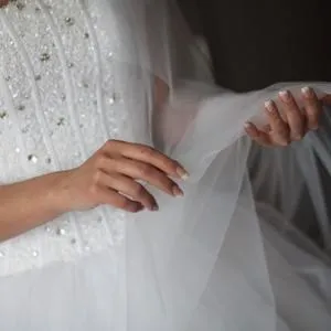 Комплісіте, європейський салон весільного та вечірнього вбрання в Одессае на метро площа Леніна -