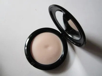 Компактна база під макіяж mac prep prime skin smoother, bella_shmella (prep) Компактна база під макіяж mac prep prime skin smoother, bella_shmella