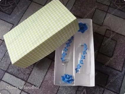 Коробка для весільних бокалів