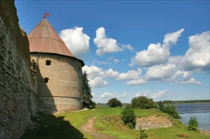 Фортеця горішок (Шліссельбург) - ключ до історііУкаіни (берег Ладозького озера) Фортеця горішок (Шліссельбург) - ключ до історііУкаіни