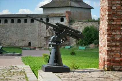Фортеця горішок (Шліссельбург) - ключ до історііУкаіни (берег Ладозького озера) Фортеця горішок (Шліссельбург) - ключ до історііУкаіни