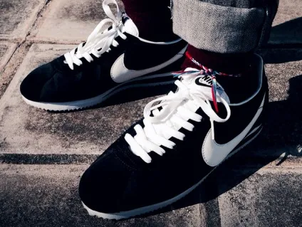 Кросівки nike cortez з чим носити, особливо моделей