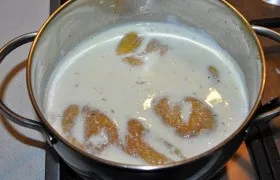 Куряче філе, томління в молоці - покроковий фоторецепт (філе) Куряче філе, томління в молоці - покроковий фоторецепт