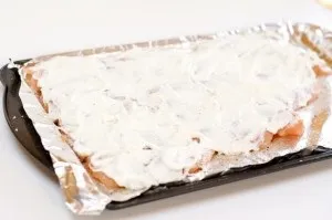 Куряча грудка в сметанному соусі на сковороді і в духовці (куряча грудка з грибами в сметанному соусі) Куряча грудка в сметанному соусі на сковороді і в духовці