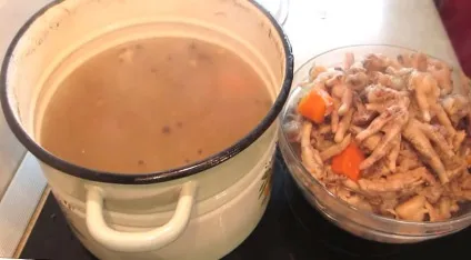 Курячий холодець - холодець з курячих лапок (рецепт з фото) (курячий) Курячий холодець - холодець з курячих лапок (рецепт з фото)