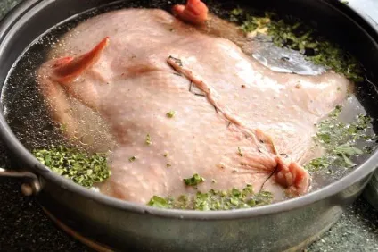 Куряча шкіра, фарширована курячим фаршем - покроковий рецепт з фото на (покрокові рецепти) Куряча шкіра, фарширована курячим фаршем - покроковий рецепт з фото на