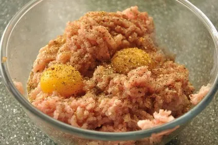 Куряча шкіра, фарширована курячим фаршем - покроковий рецепт з фото на (рецепти) Куряча шкіра, фарширована курячим фаршем - покроковий рецепт з фото на