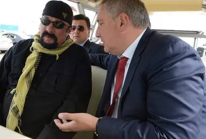 Хто може отримати український паспорт слідом за Сігалом та Депардьє політика України