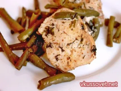 Куряче філе зі стручкової квасолею в фользі, рецепт з фото покроковий (в духовці) Куряче філе зі стручкової квасолею в фользі, рецепт з фото покроковий