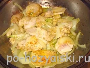 Курка з картоплею в духовці з молоком (картоплею) Курка з картоплею в духовці з молоком