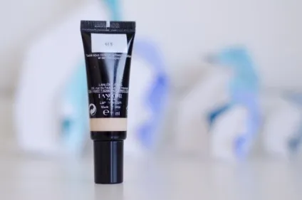 Lancome effacernes longue tenue long-lasting cream concealer spf 30 у відтінку 015 відгуки (effacernes) Lancome effacernes longue tenue long-lasting cream concealer spf 30 у відтінку 015 відгуки